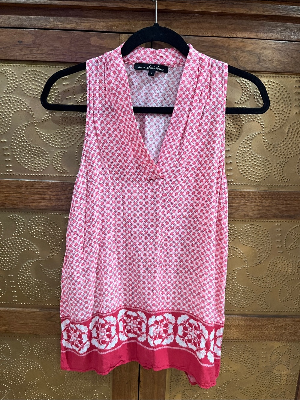 Ann Christine Pink Sleeveless V-Neck Printed Blouse